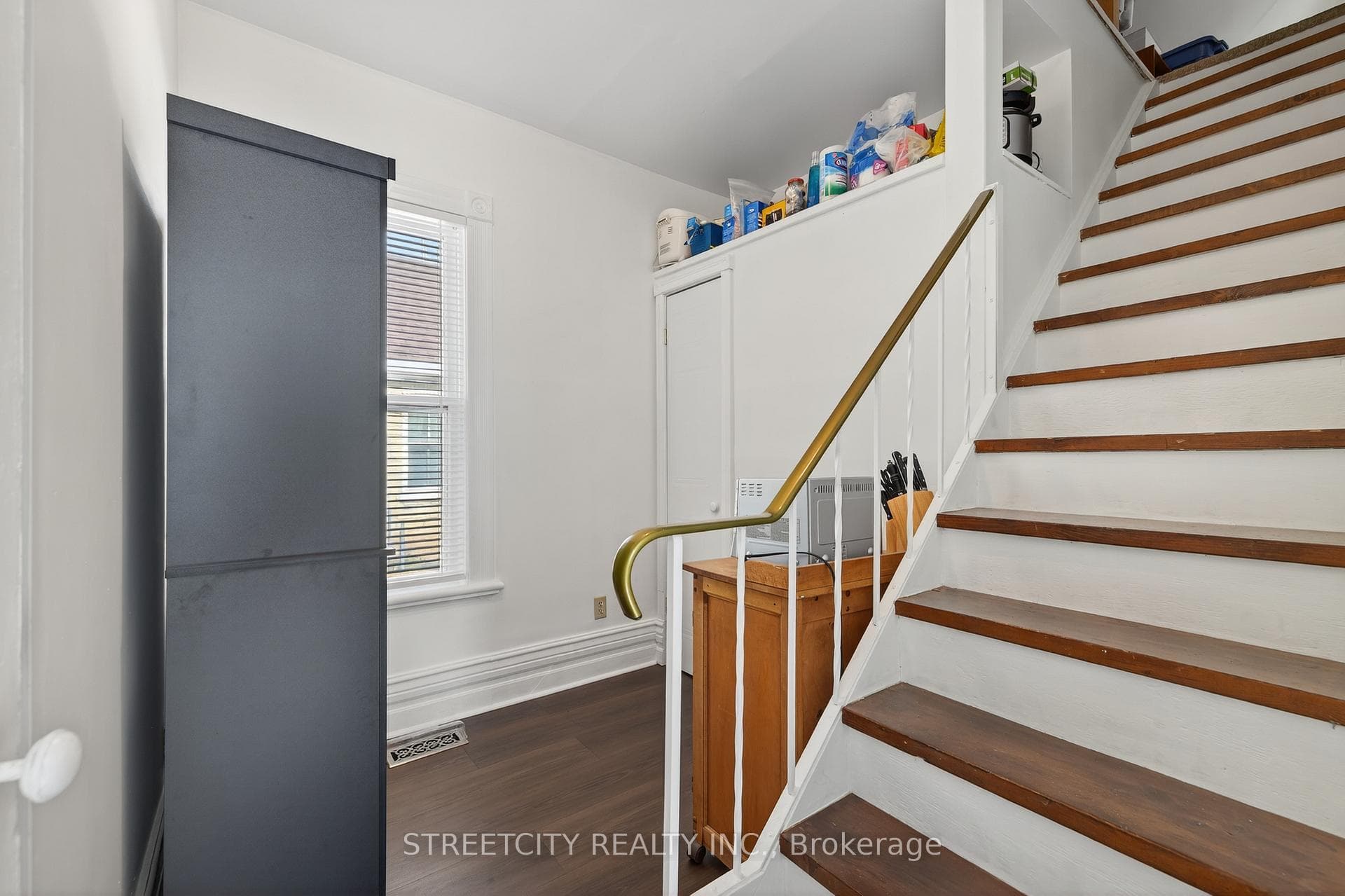 55 Hydro Street photo 18