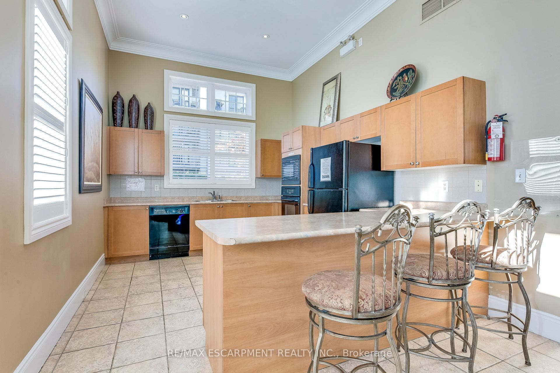 2045 Appleby Line Unit 204 photo 27