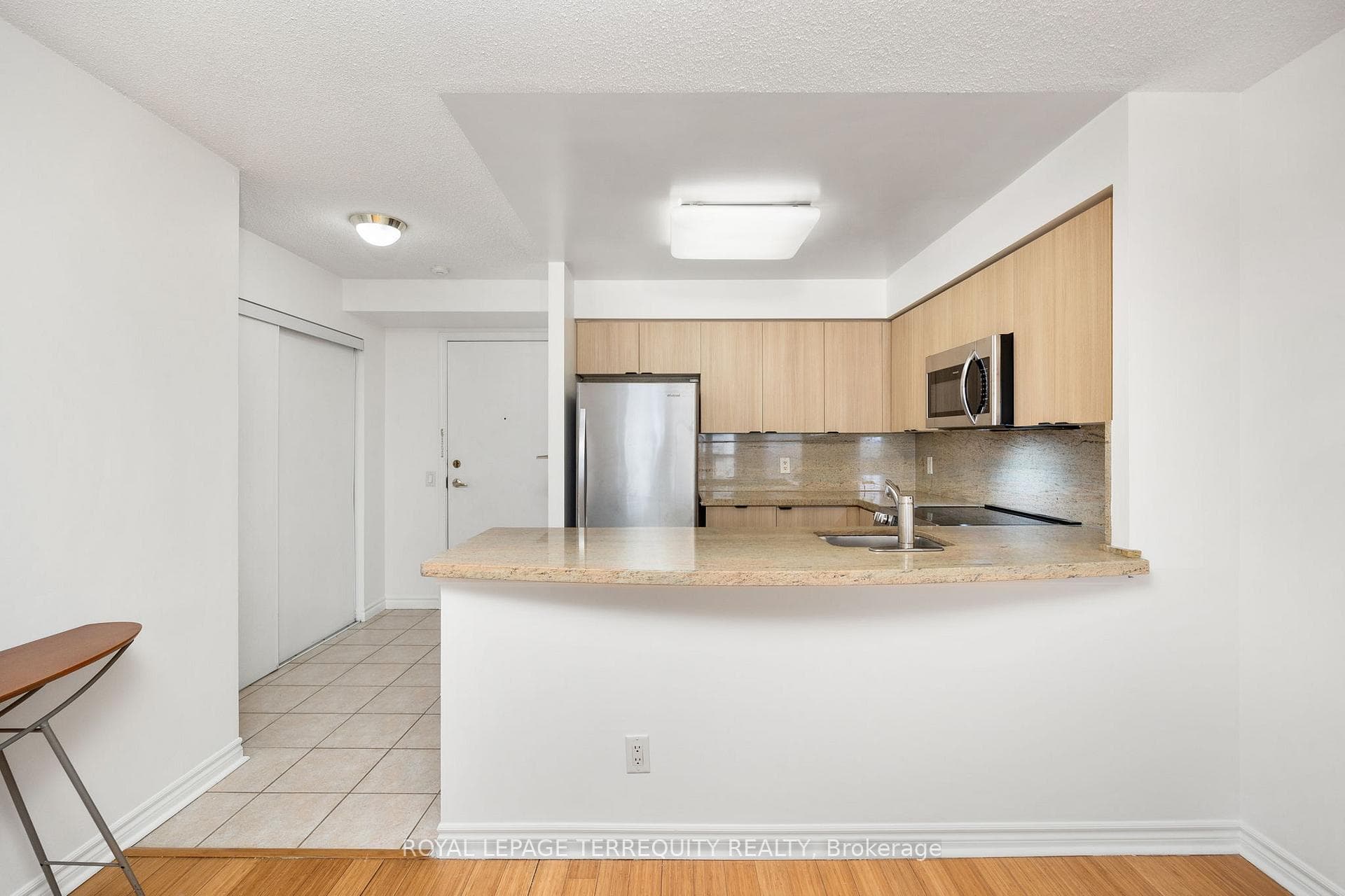 25 Kingsbridge Gardens Circle Unit 523 photo 5