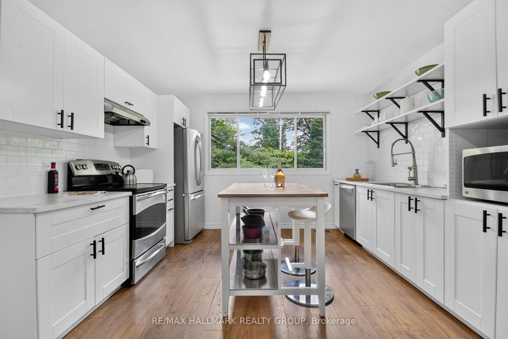 671 Bayview Drive photo 14