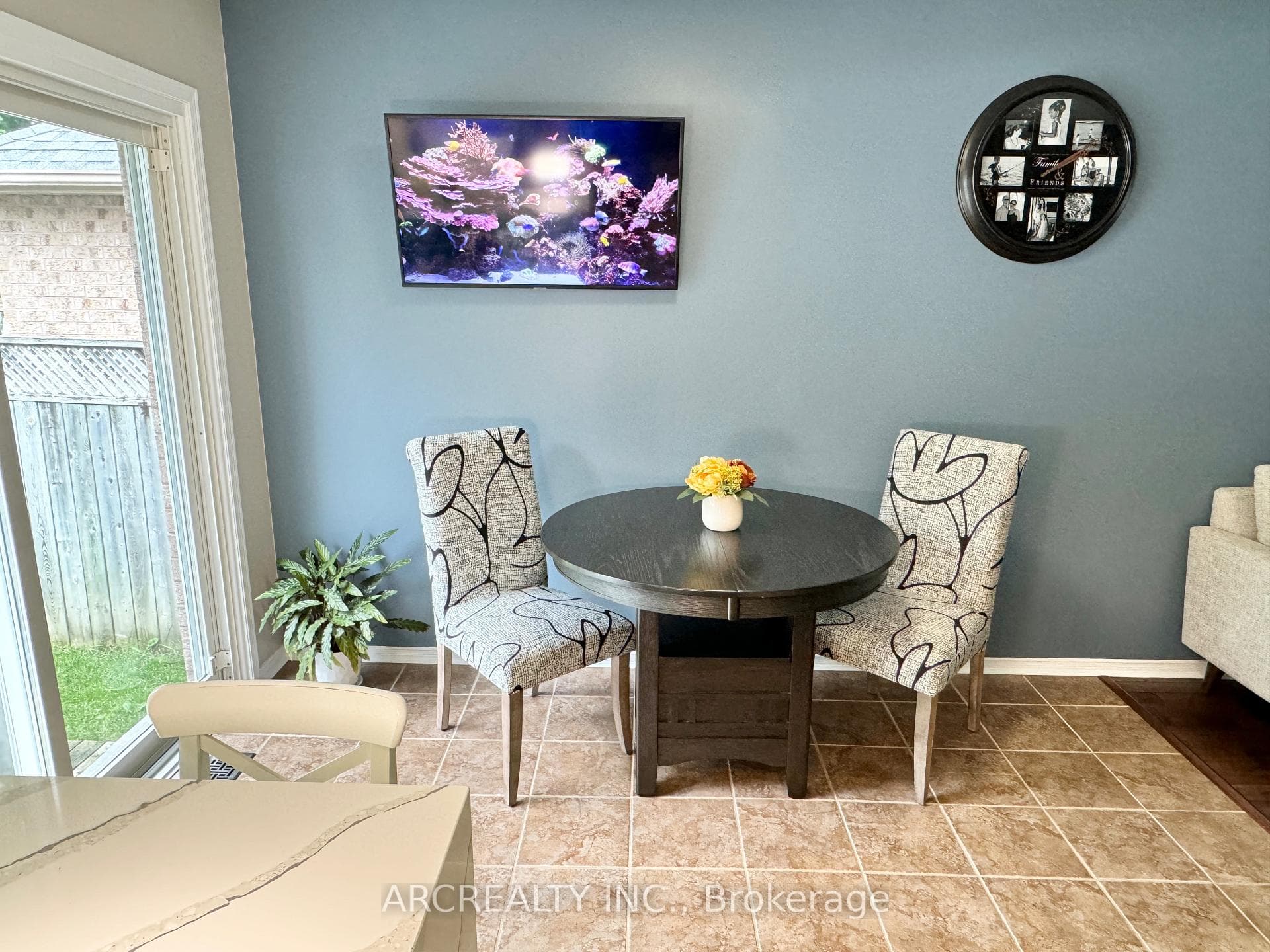 1192 Leslie Drive photo 13