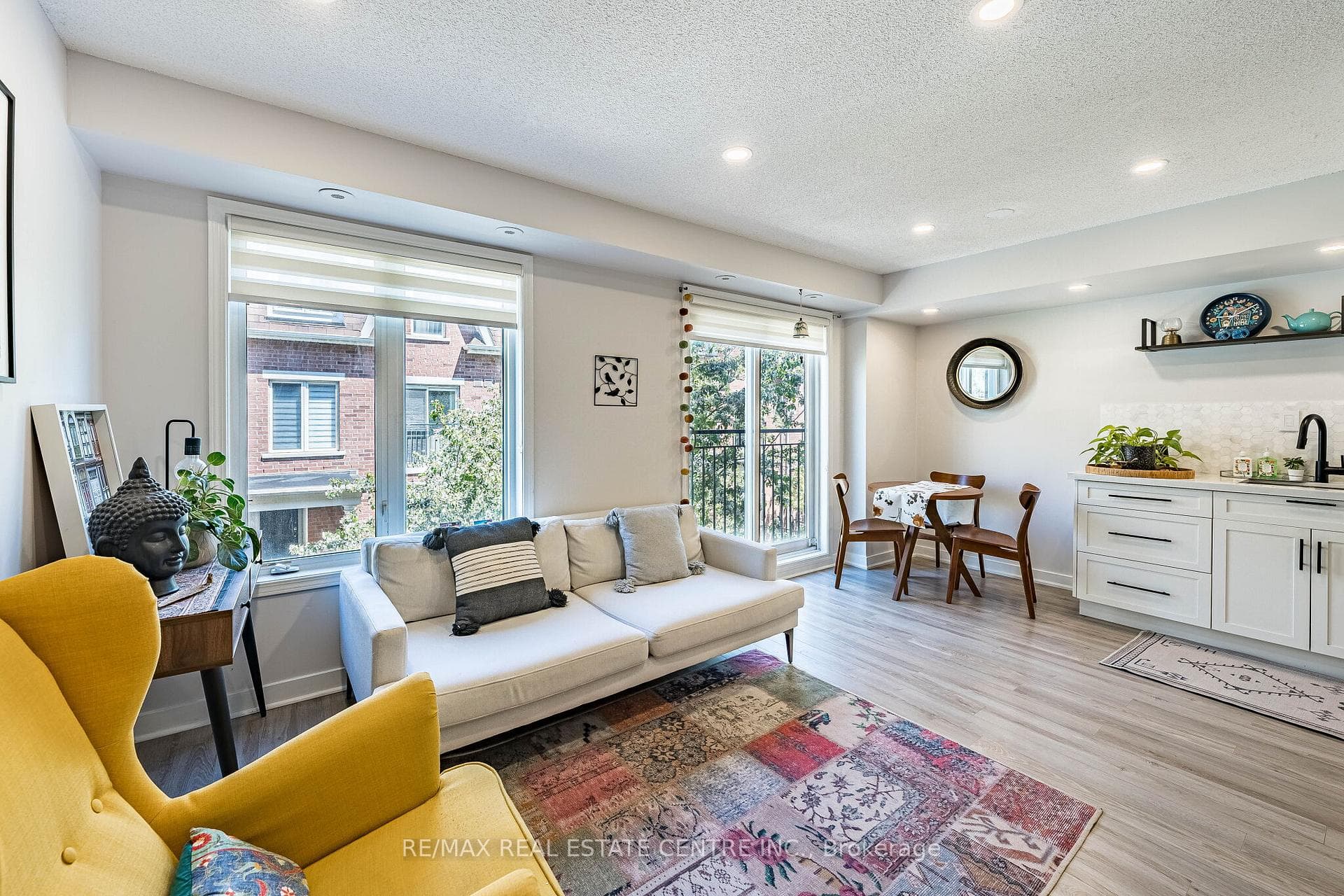 16 Laidlaw Street Unit 920 photo 23