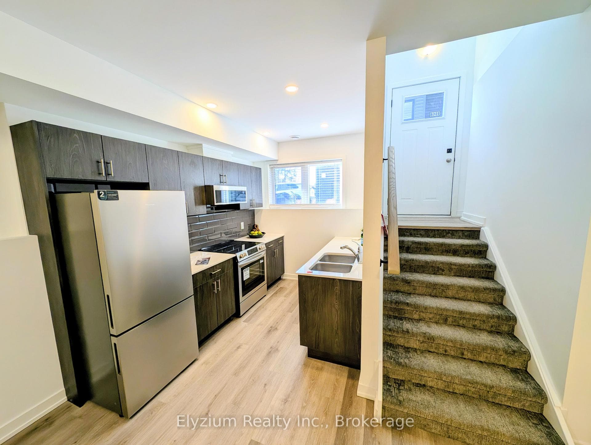 781 Clare Avenue Unit 211 photo 6