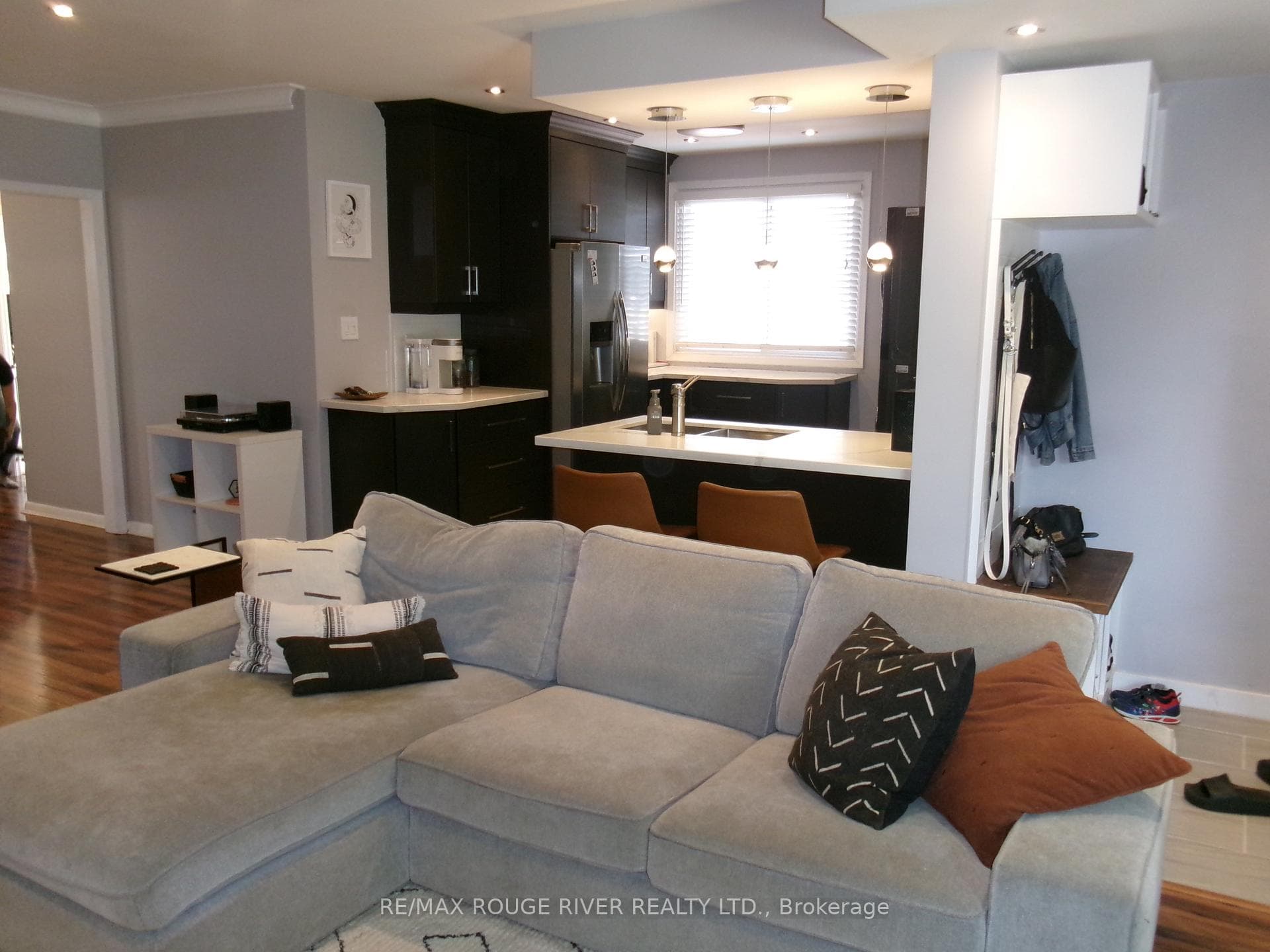 300 Rosedale Drive photo 6