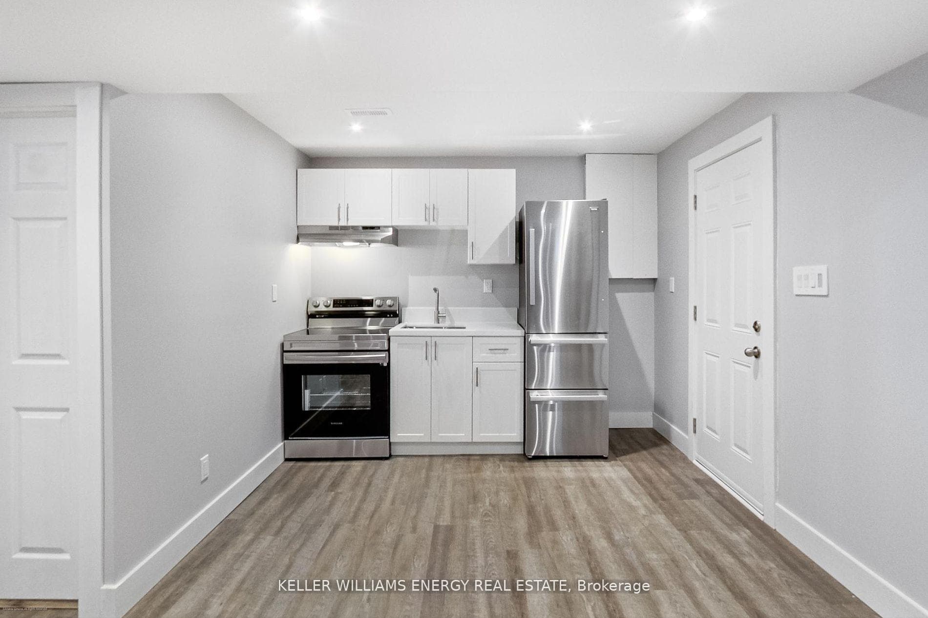 20 Strathavon Drive photo 22