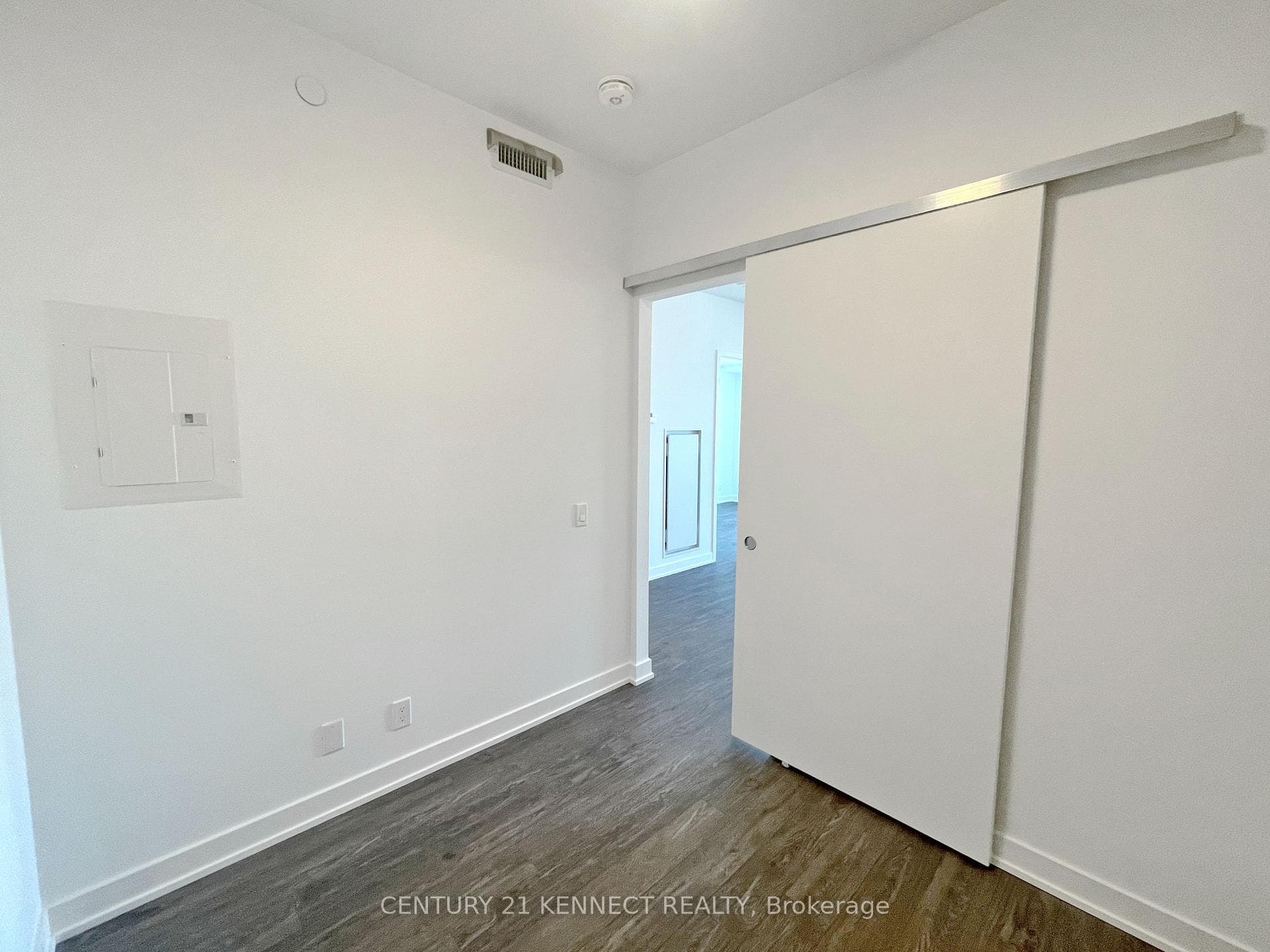88 Queen Street Unit 4815 photo 17