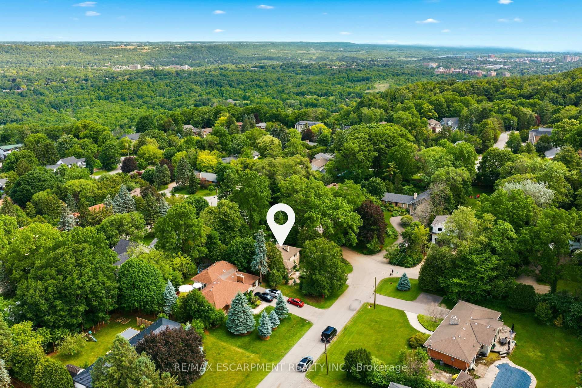 851 Mewburn Road photo 41