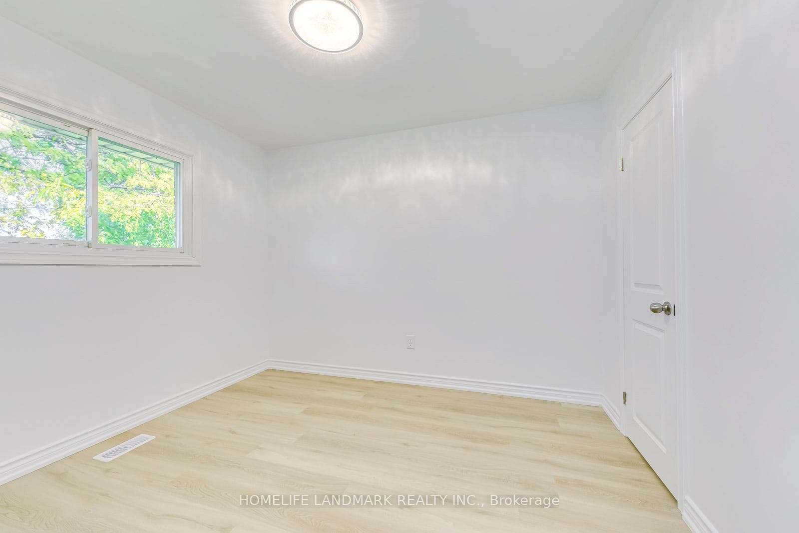 146 Manning Avenue photo 13
