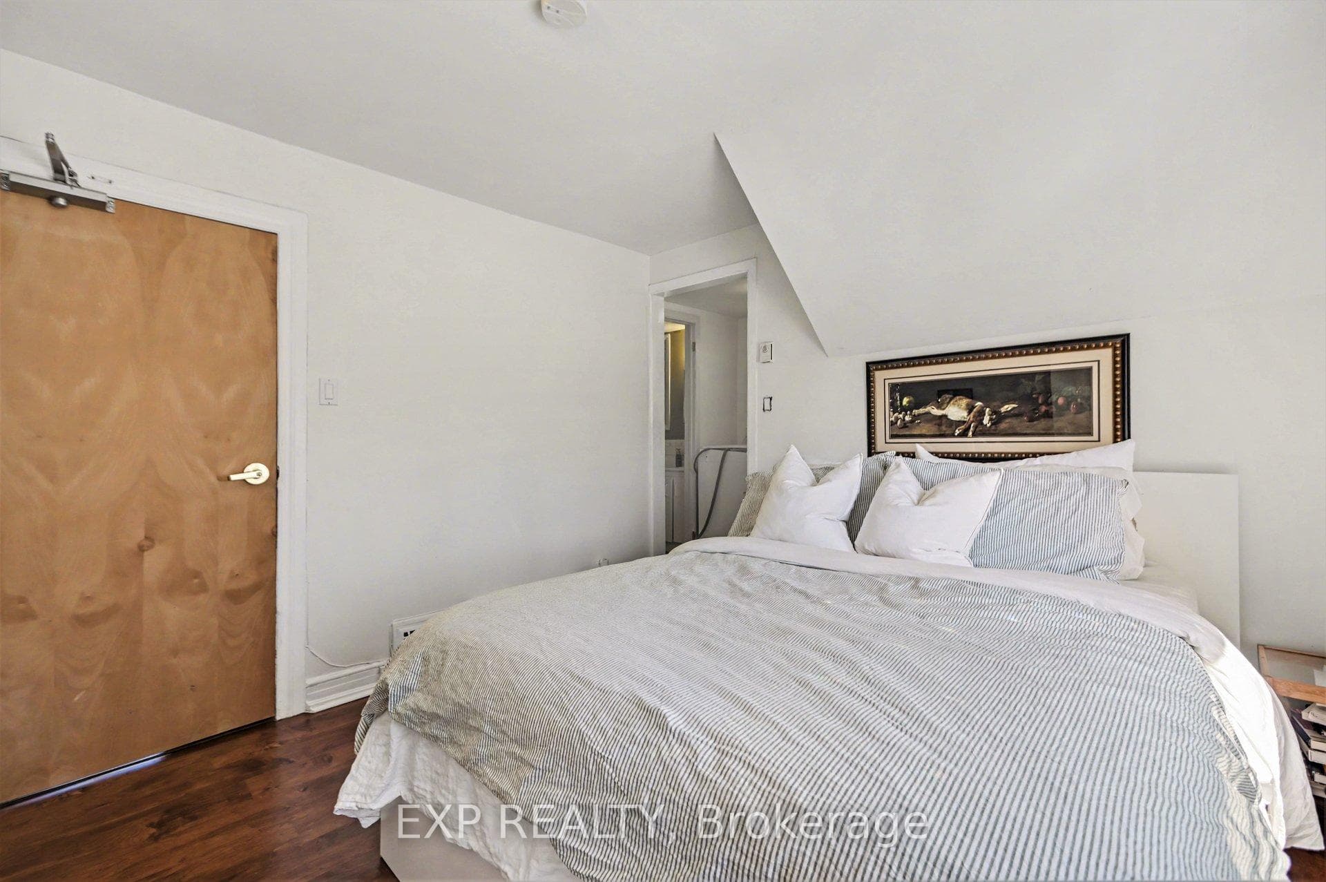 42 Warren Avenue photo 12