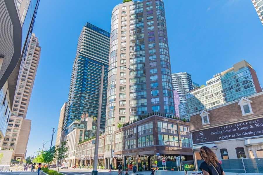 24 Wellesley Street Unit 513 photo 1