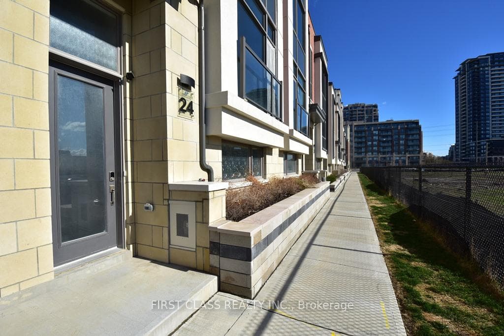 24 Teasel Way photo 1