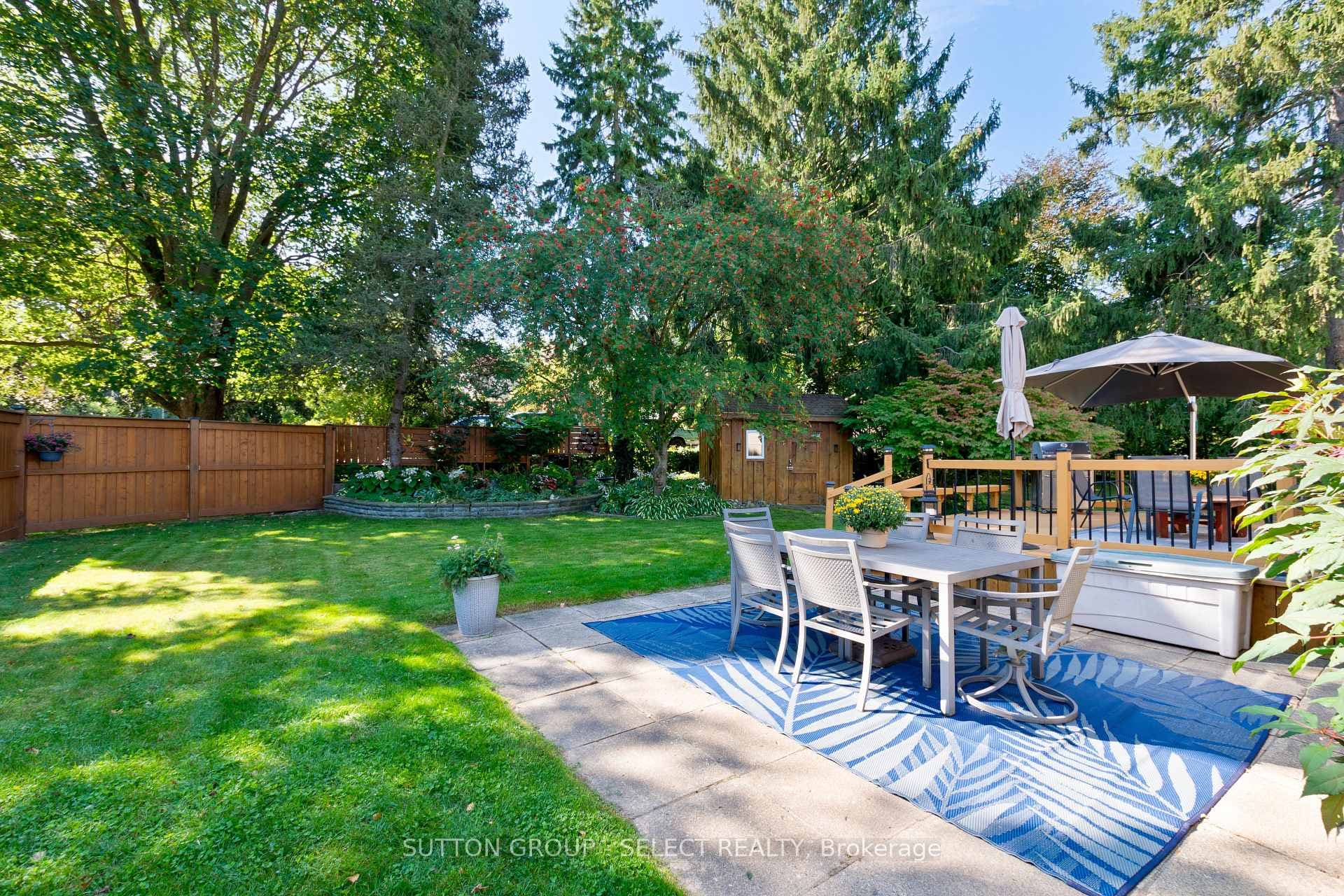 714 Springbank Drive photo 30