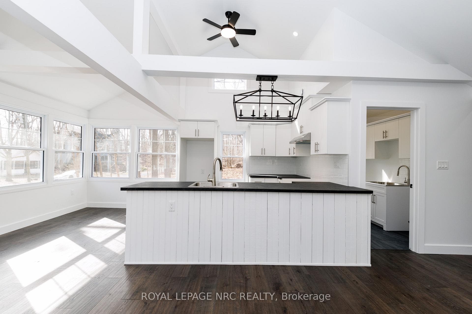 212 Holloway Bay Road photo 15