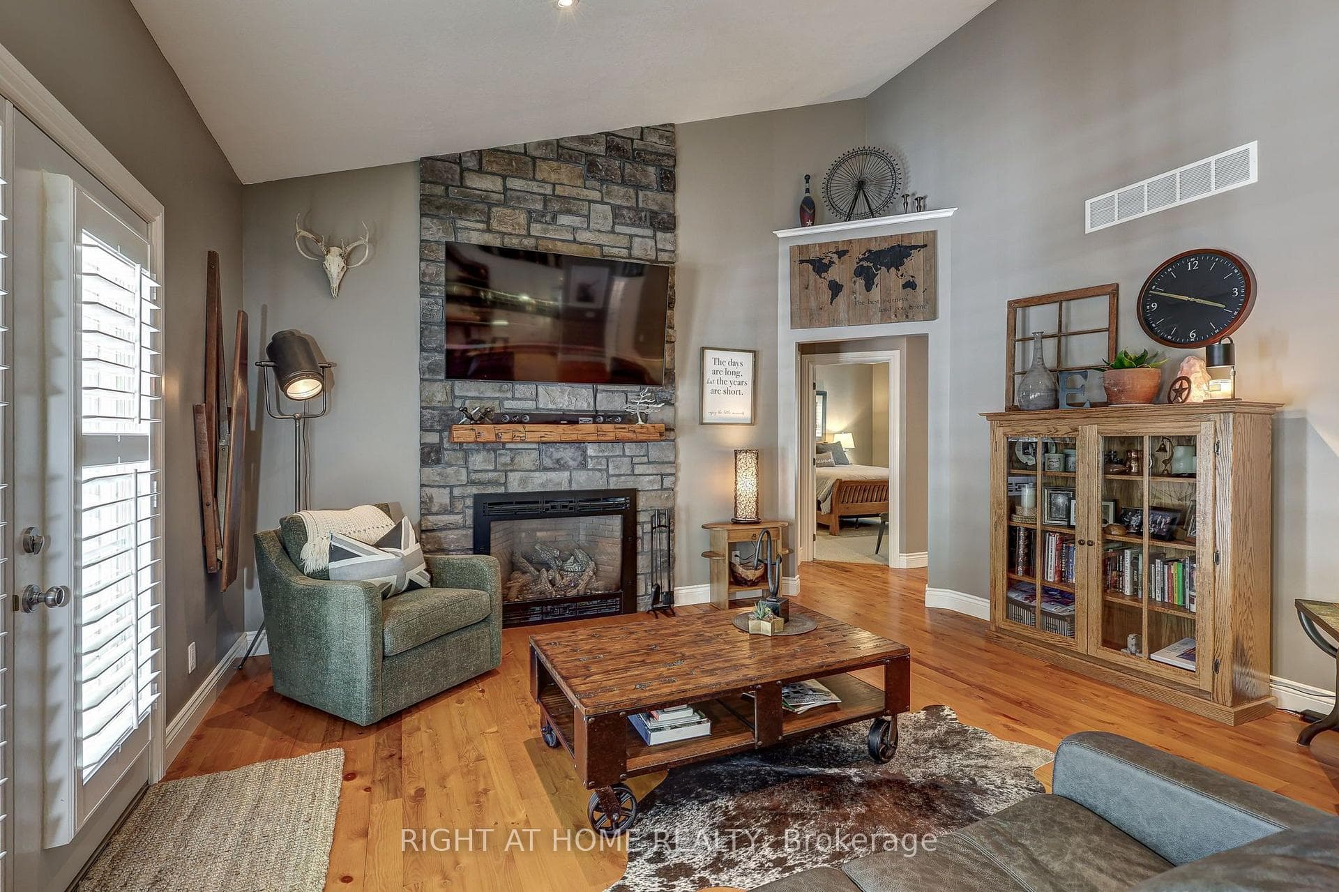 Living Room with Gas Fireplace