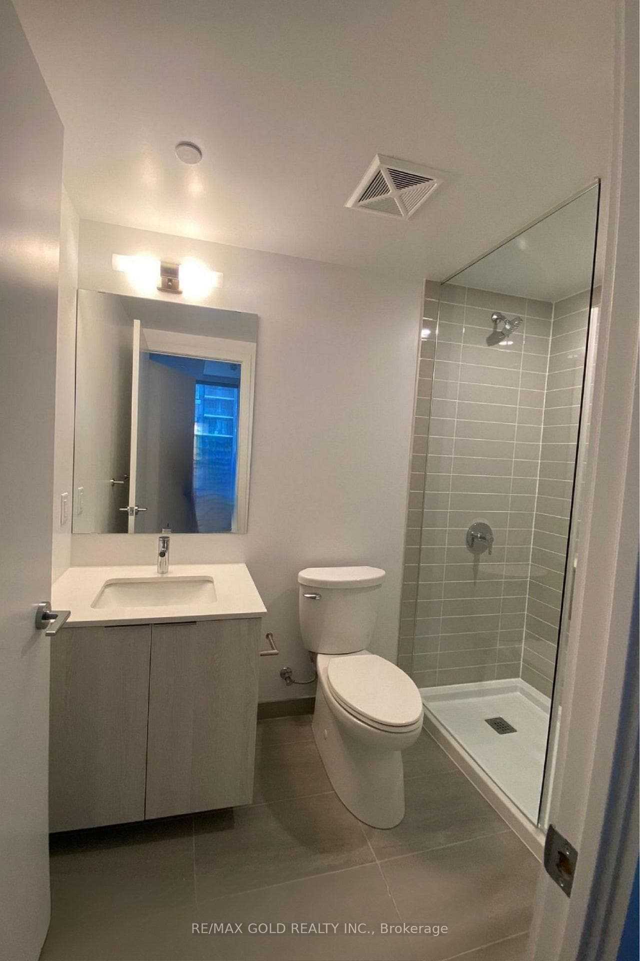 357 King Street Unit 1708 photo 9