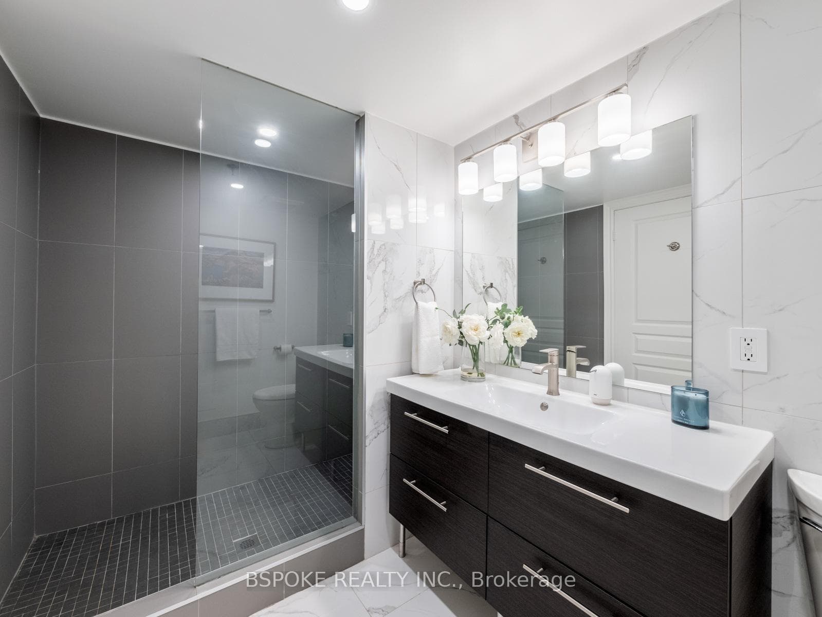 437 Roncesvalles Avenue Unit 113 photo 28