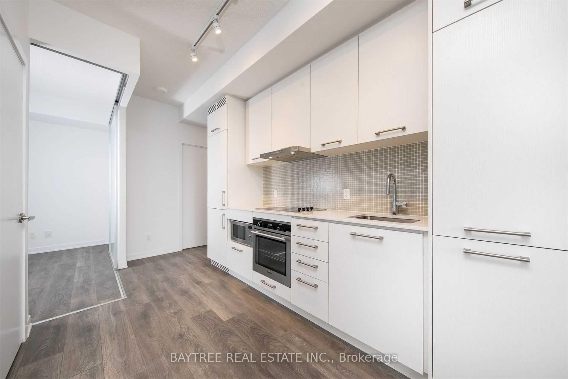 87 Peter Street Unit 2910 photo 3