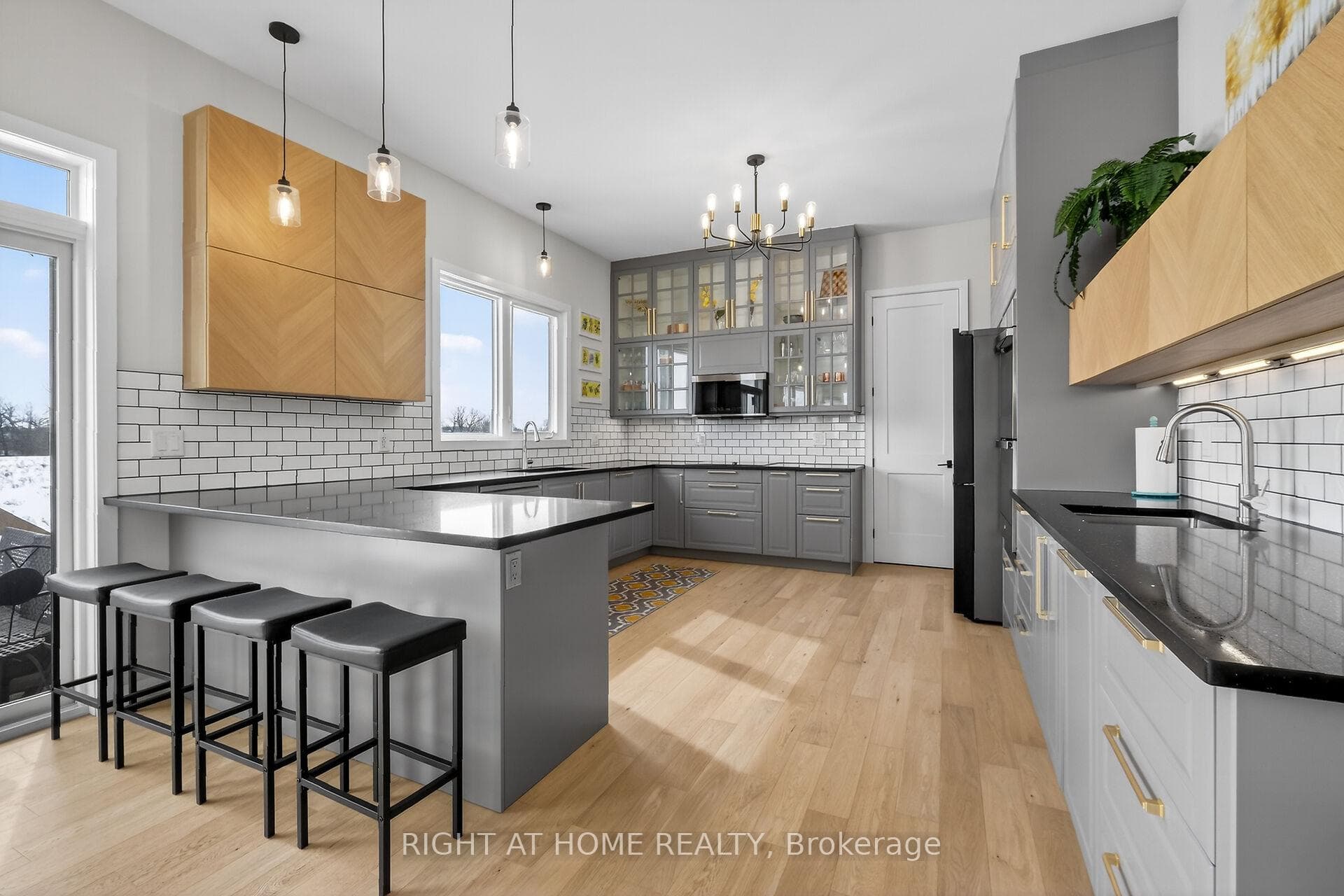 511 Elation Heights photo 19