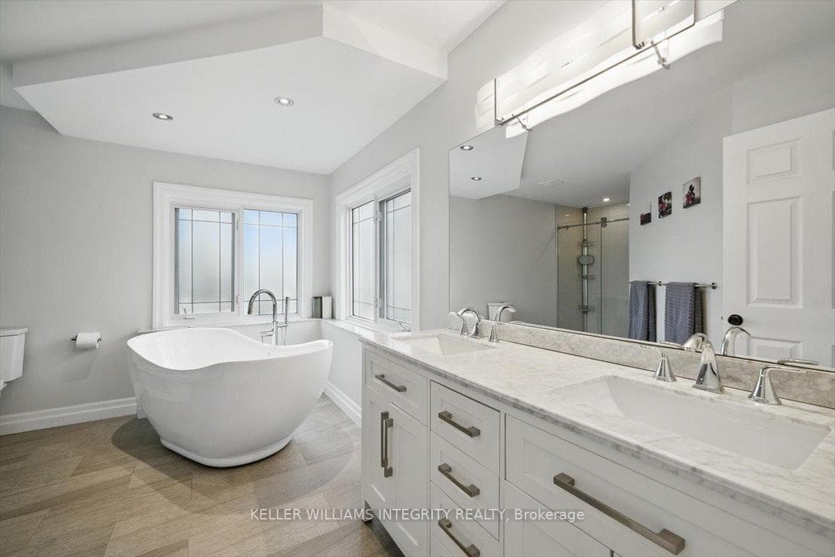 576 Princess Louise Drive photo 26