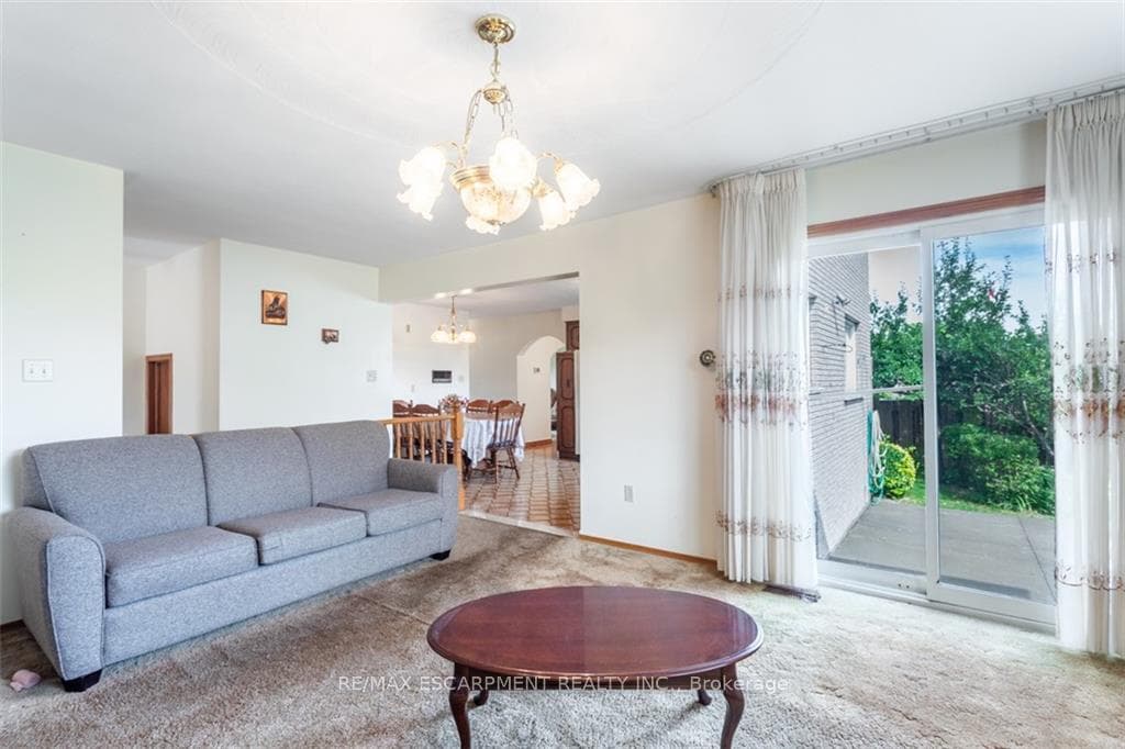 30 Pavarotti Court photo 11