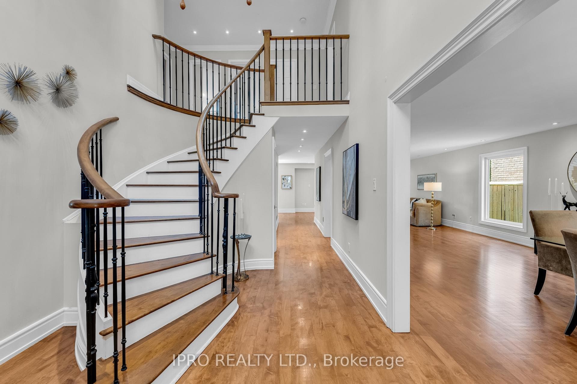 58 Crystal Drive photo 8