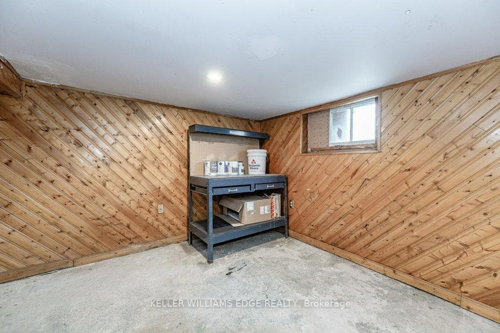 189 Roxborough Avenue photo 24