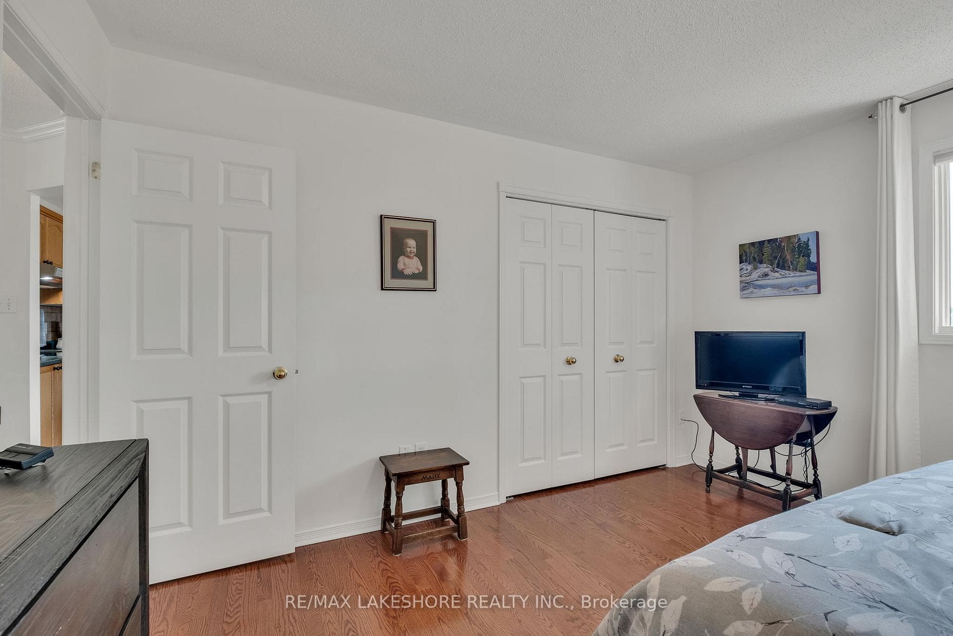 305 Rockingham Court photo 17