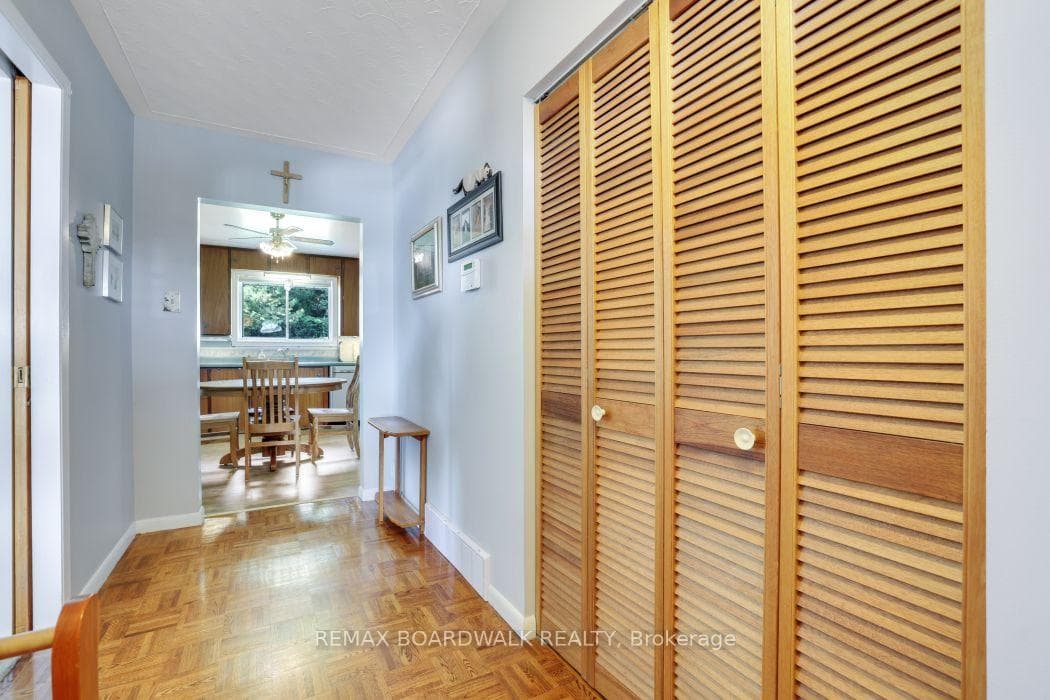 Foyer to kitchen