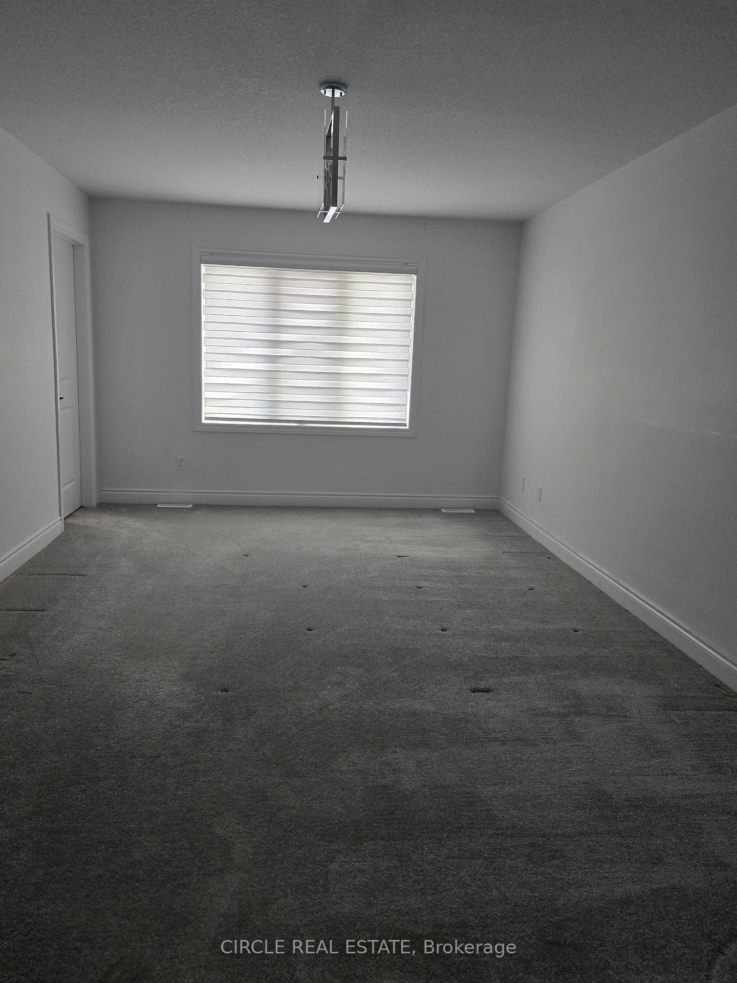 3815 Somerston Crescent photo 7