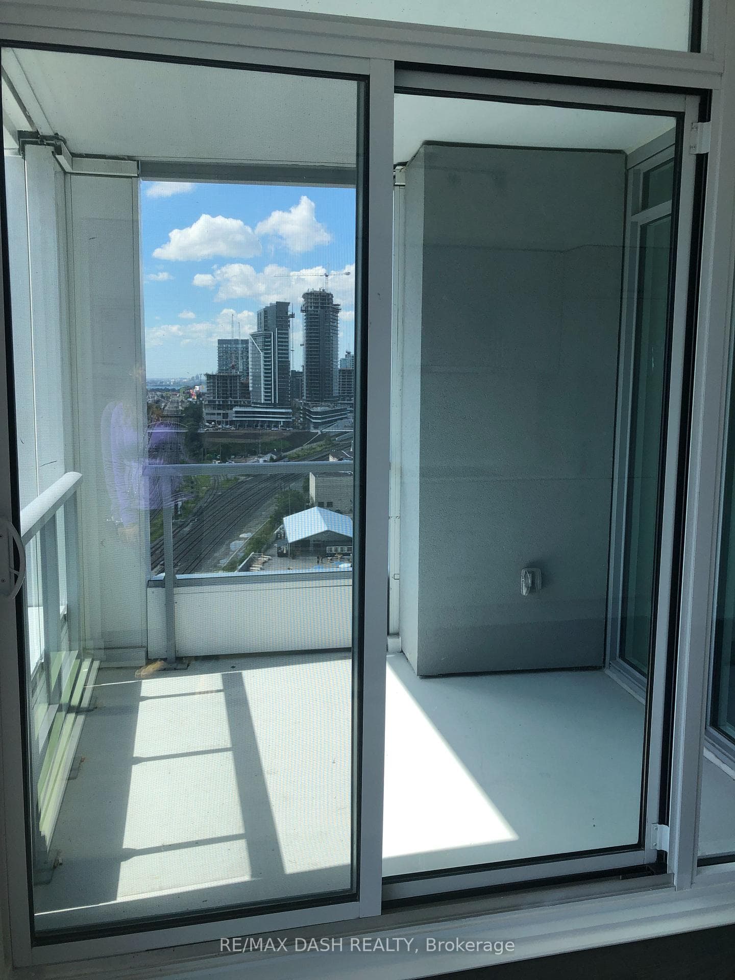 27 Bathurst Street Unit 1204W photo 8