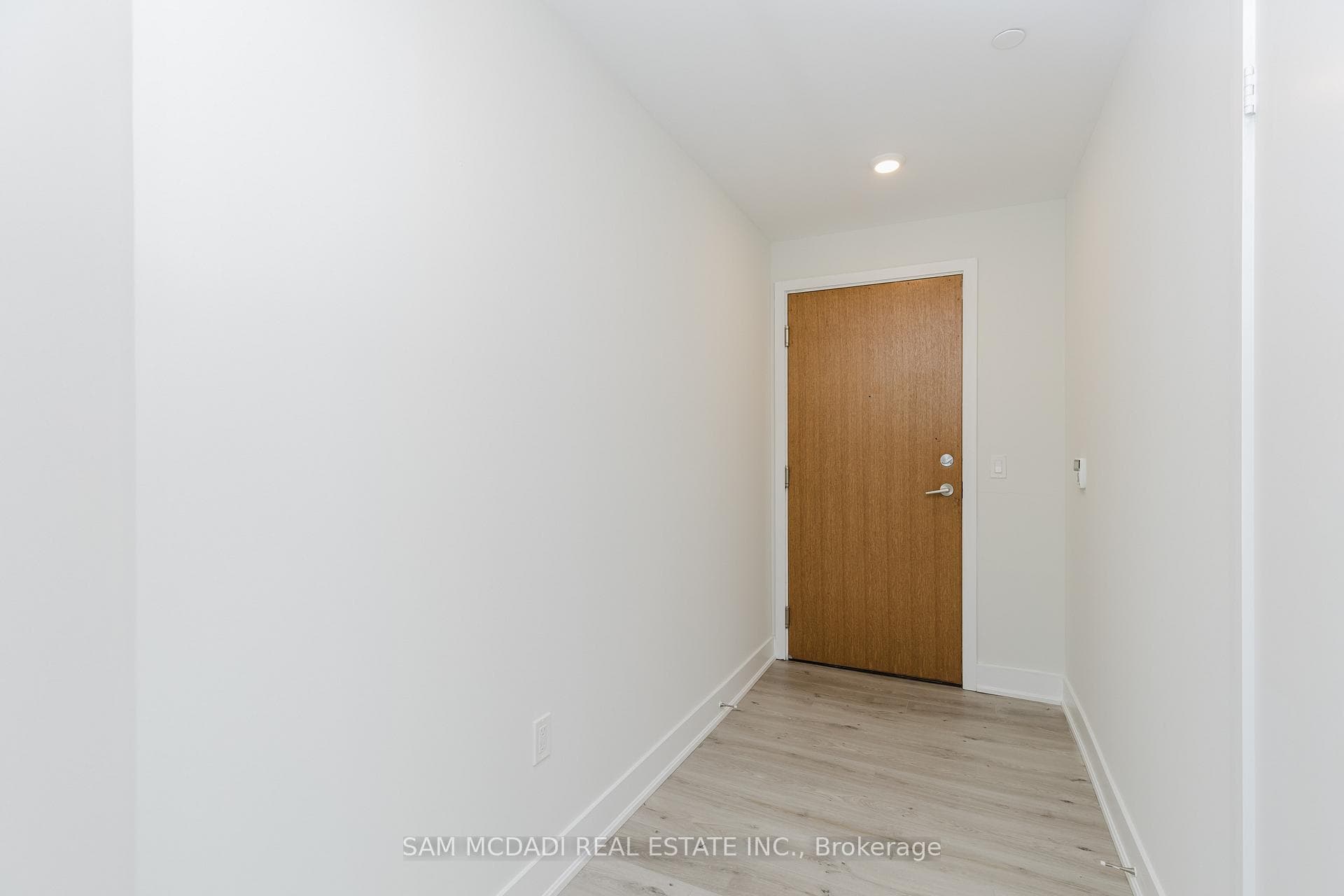 20 Shore Breeze Drive Unit 3702 photo 16