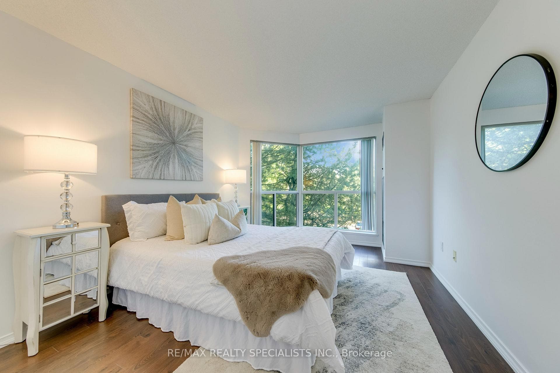 Spacious Main Bedroom