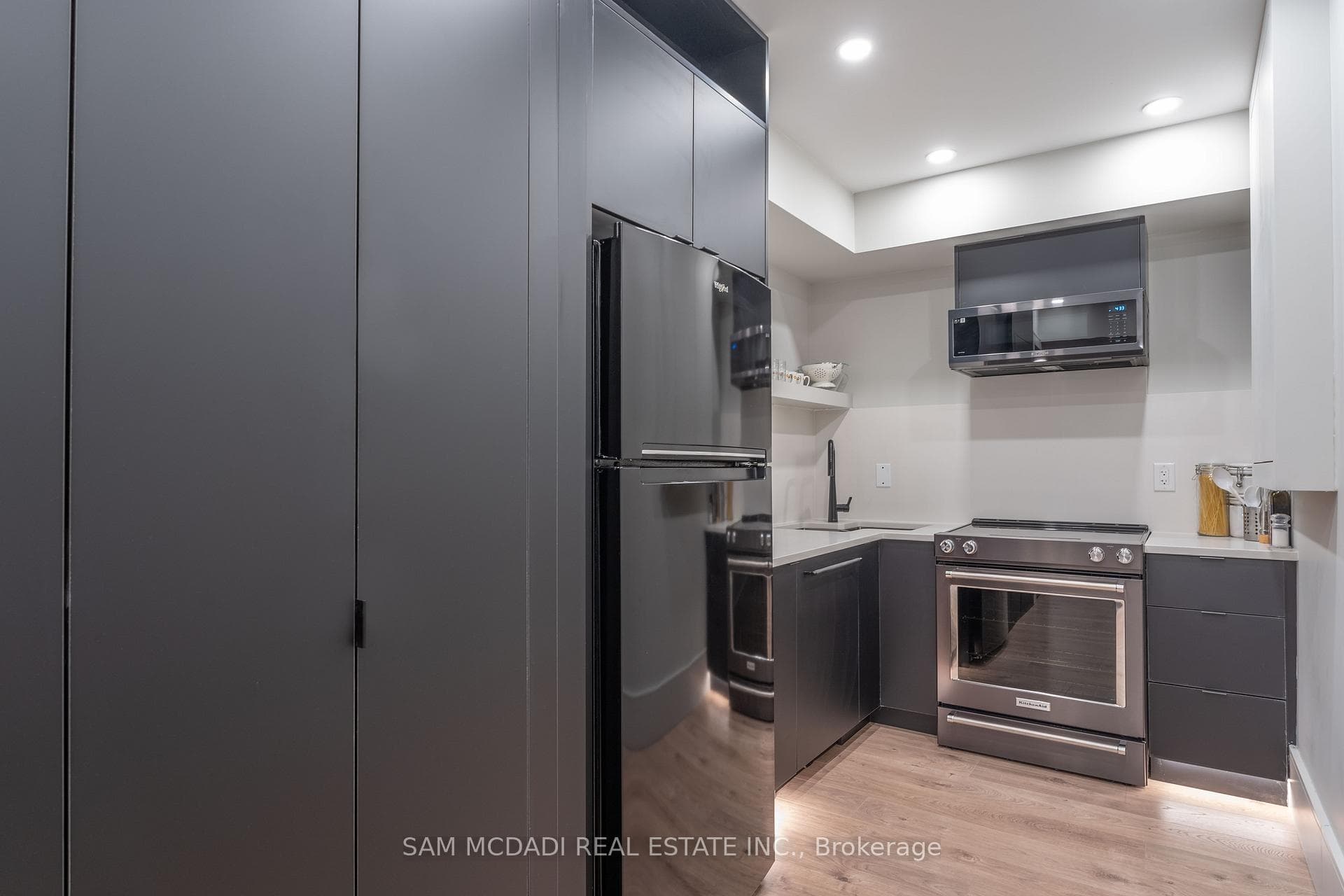 1019 Strathy Avenue photo 32