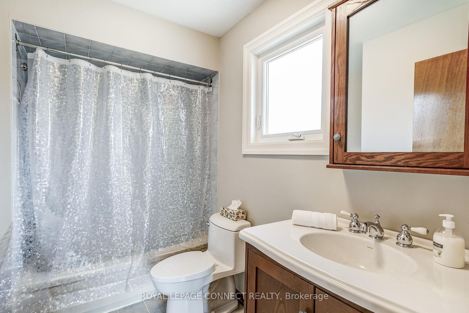 5Pc Ensuite
