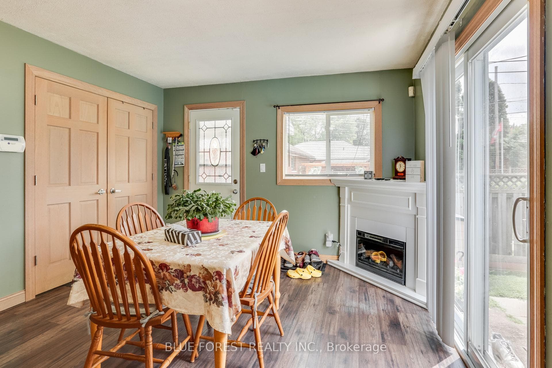 75 Glass Avenue photo 13
