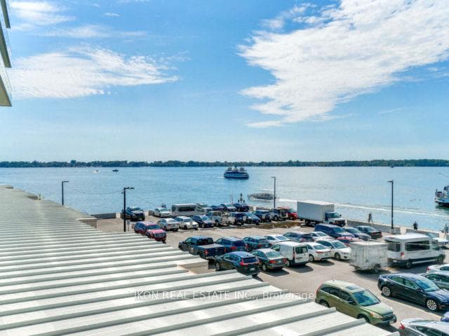 29 Queens Quay Unit 302 photo 27