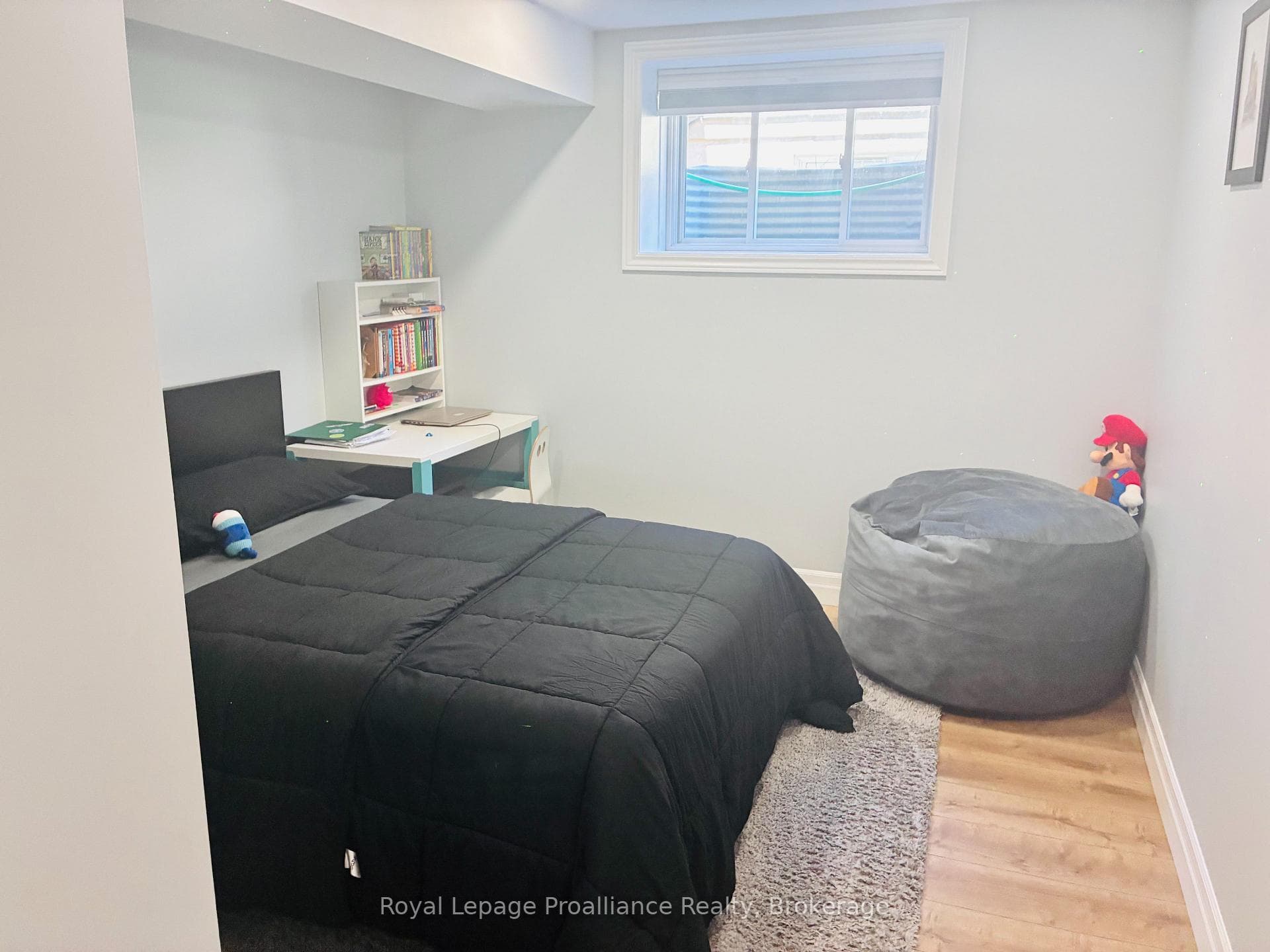 48 Mercedes Drive photo 32