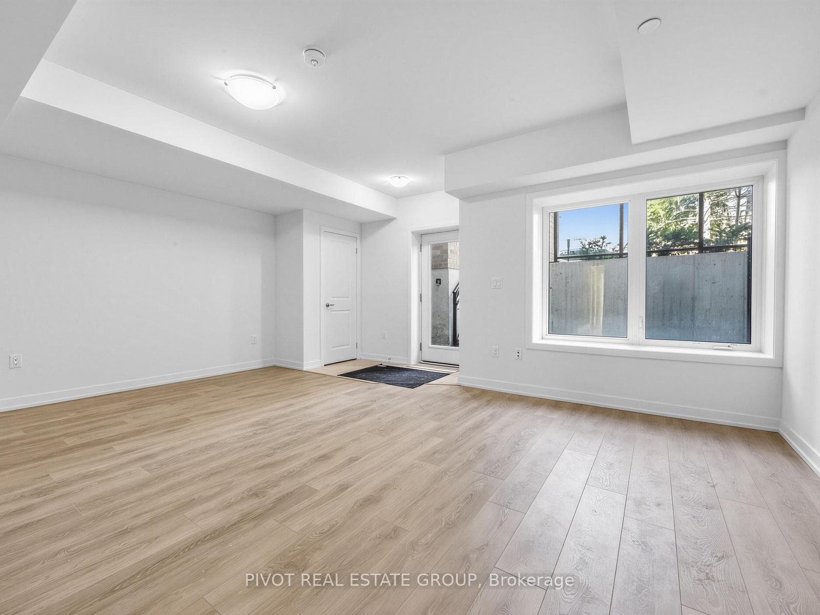 56 Elizabeth Street Unit 1104 photo 4