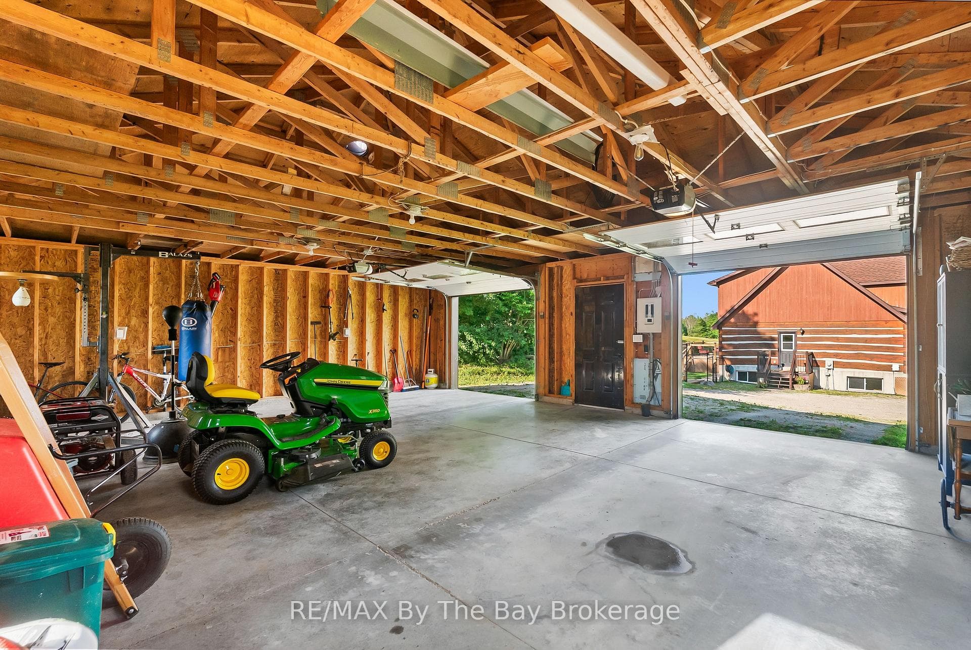 40' x 26' garage