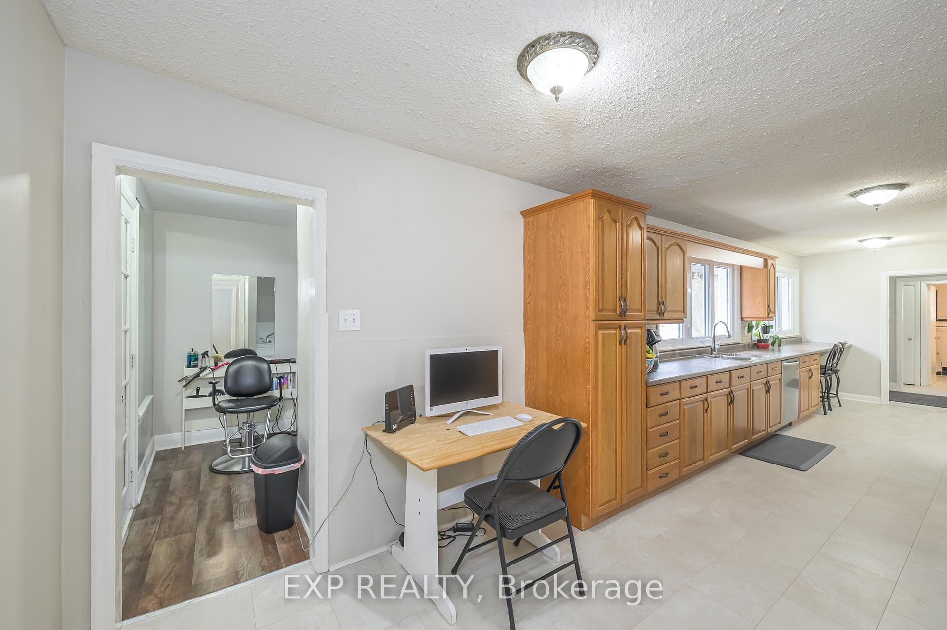 73 Broadway Avenue photo 16