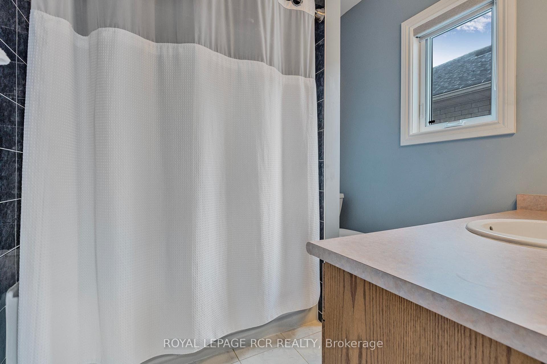 448 Oak Street photo 14