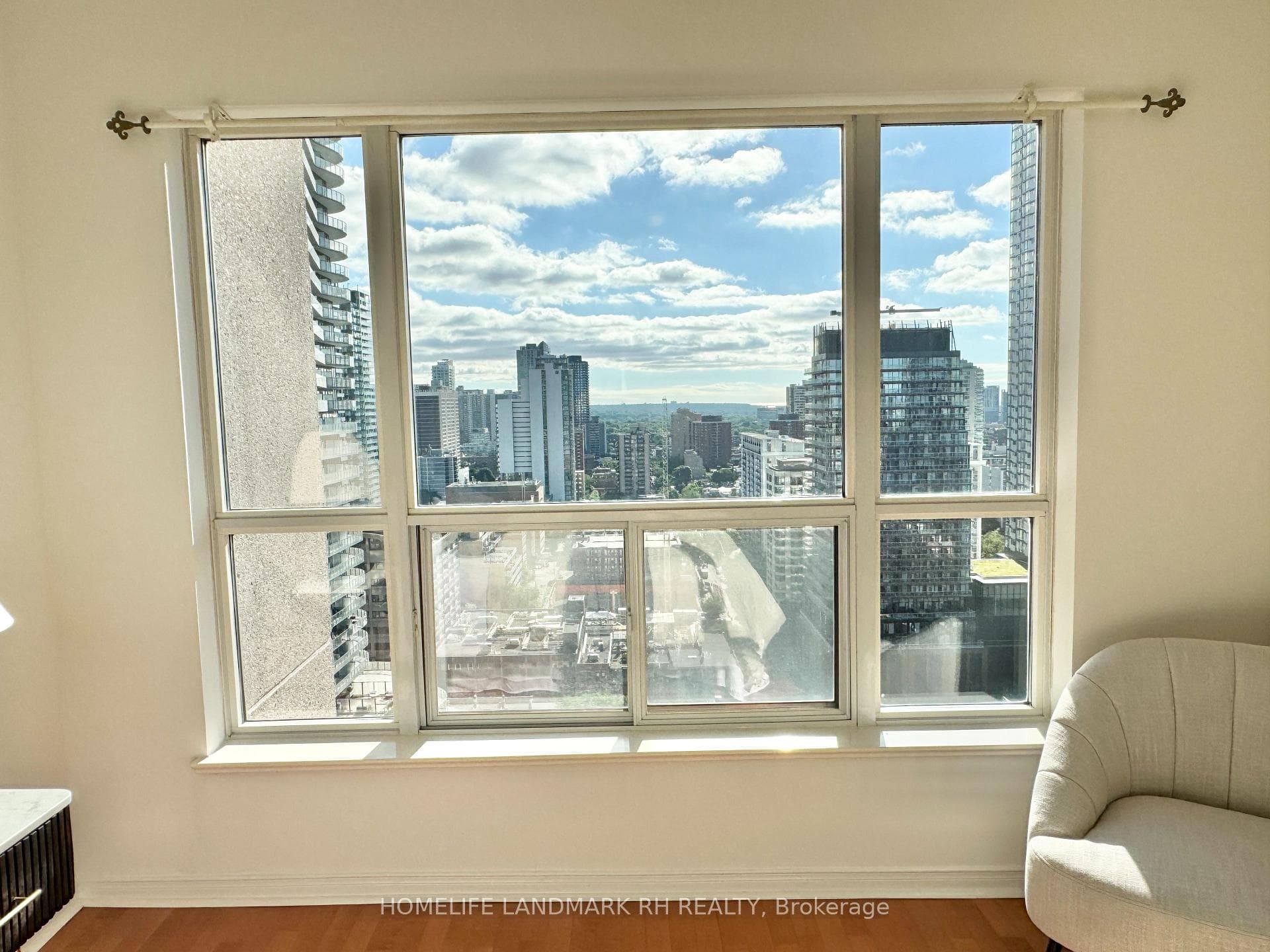 909 Bay Street Unit 2607 photo 15