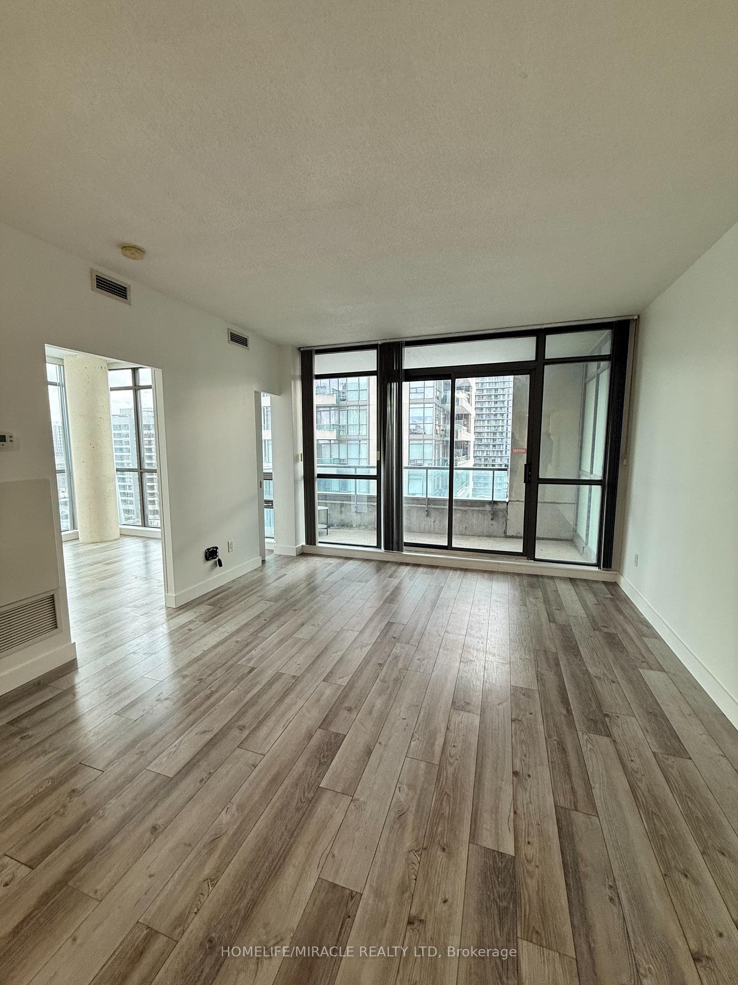 285 Mutual Street Unit 1106 photo 8