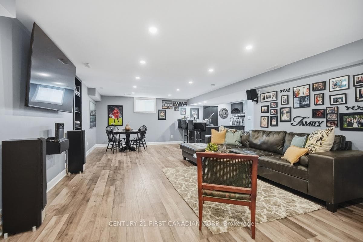 1694 Green Gables Road photo 37