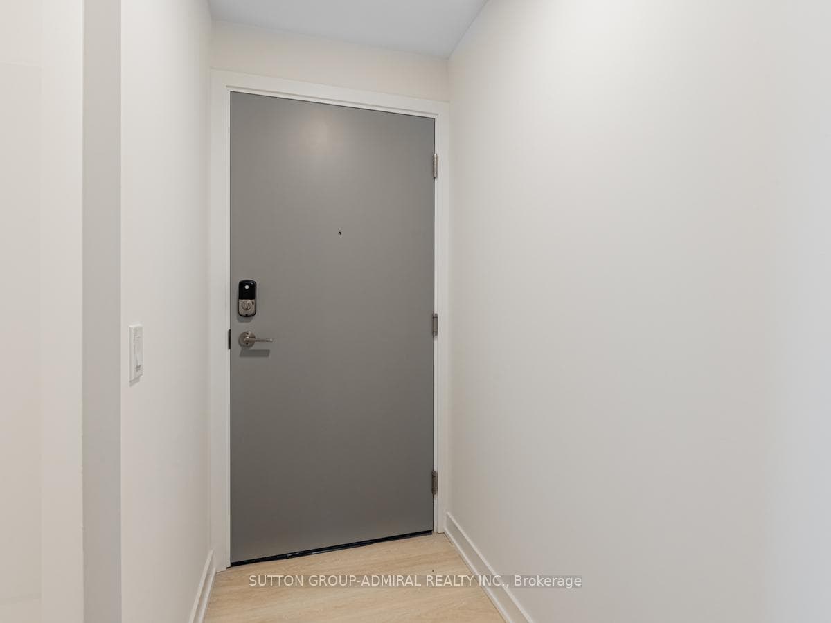 30 Upper Mall Way Unit 1106A photo 6