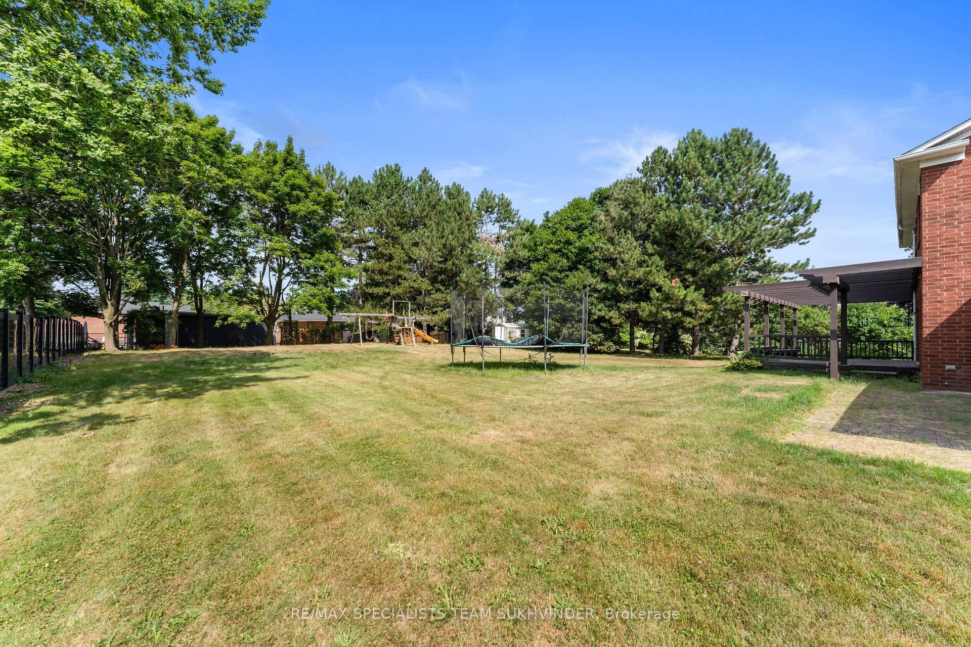 445 Warren Road photo 5