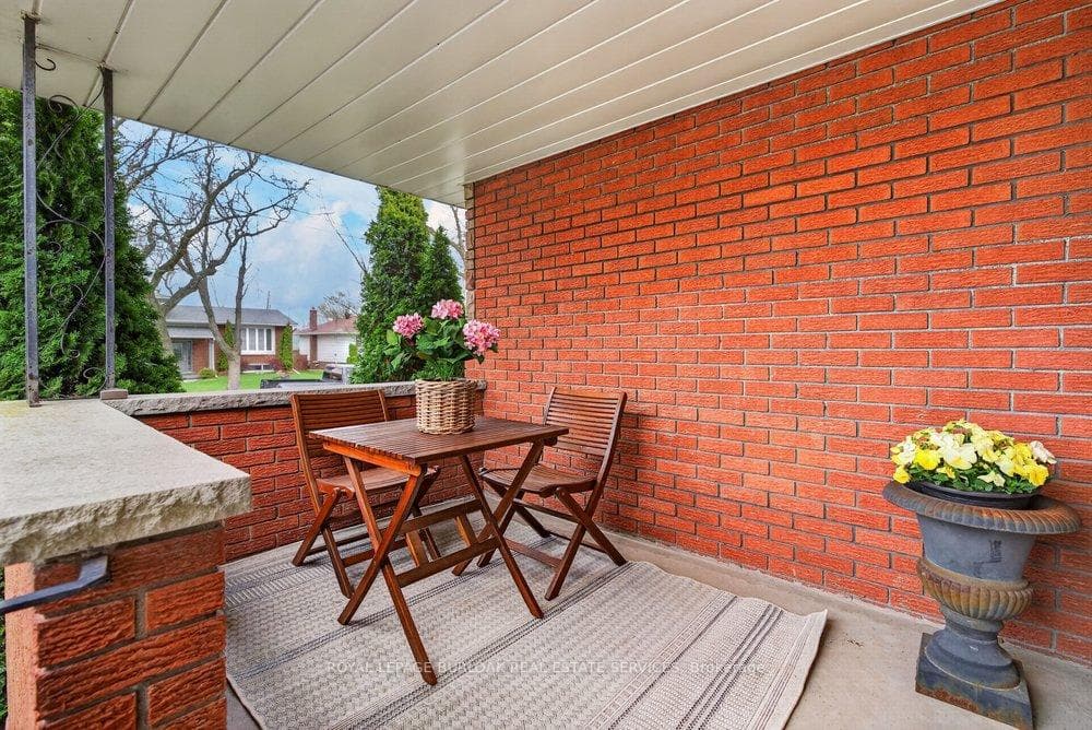 1502 Barker Avenue photo 4