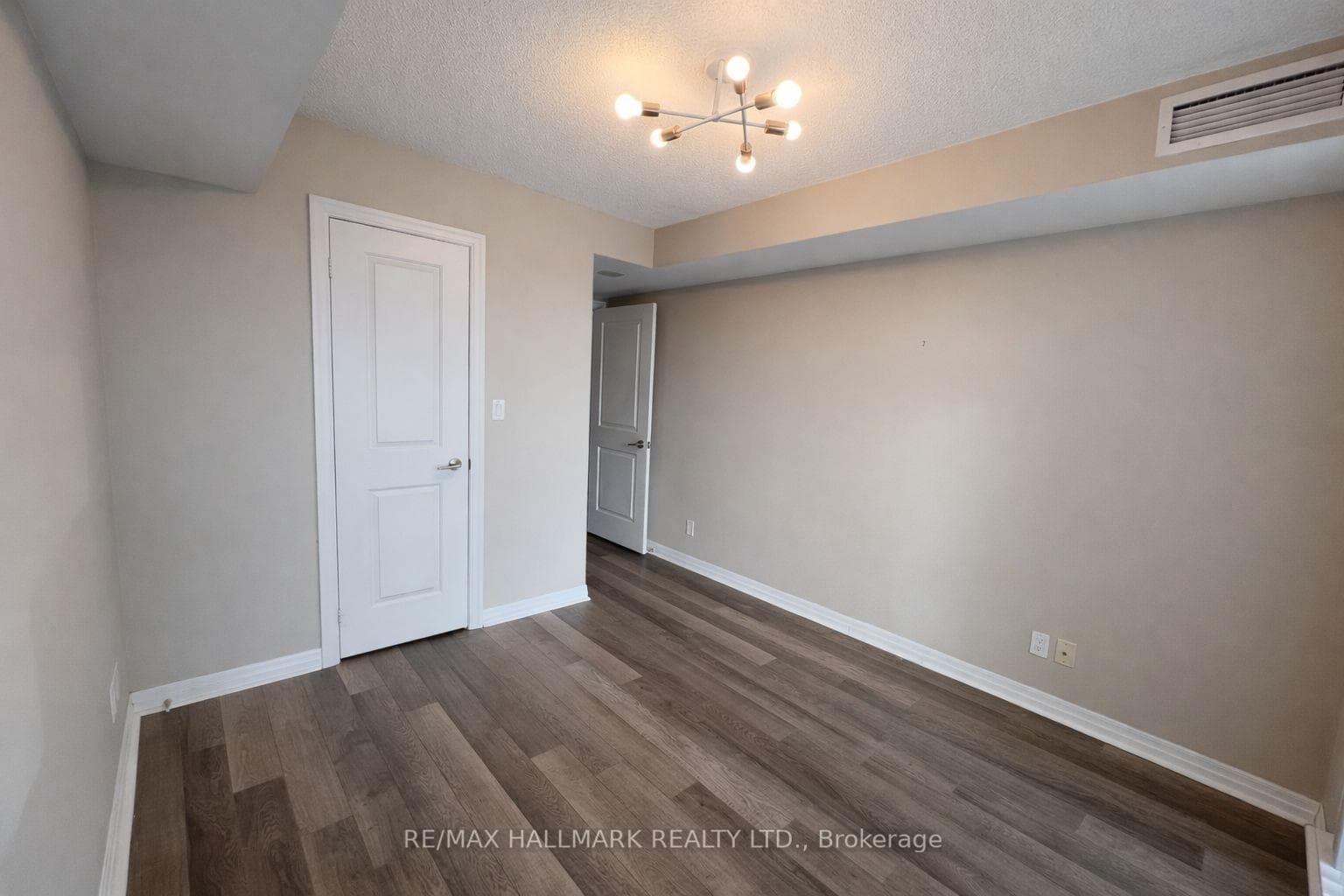 2015 Sheppard Avenue Unit 1911 photo 11