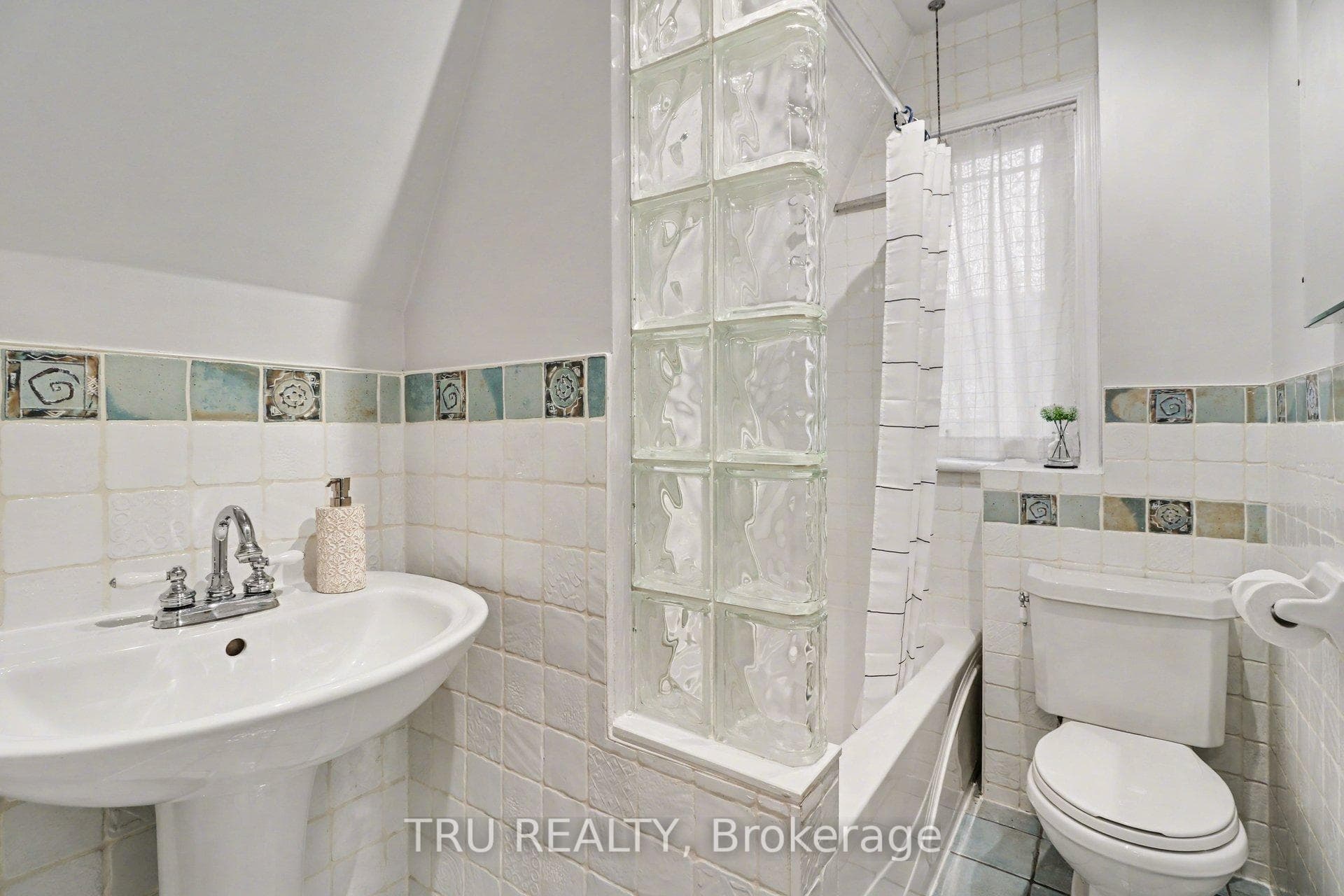 4-piece bathroom