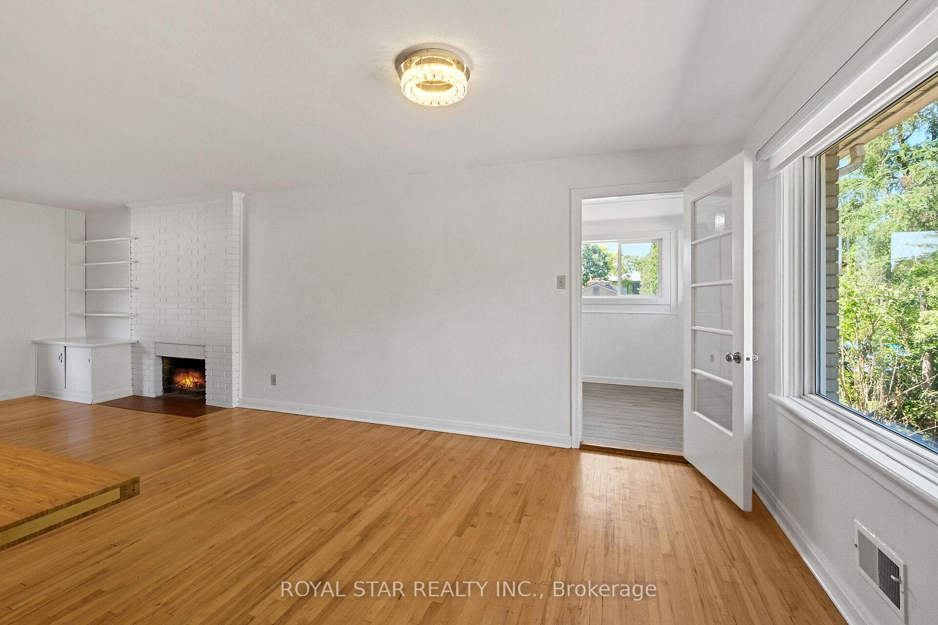 10 Delong Drive photo 14